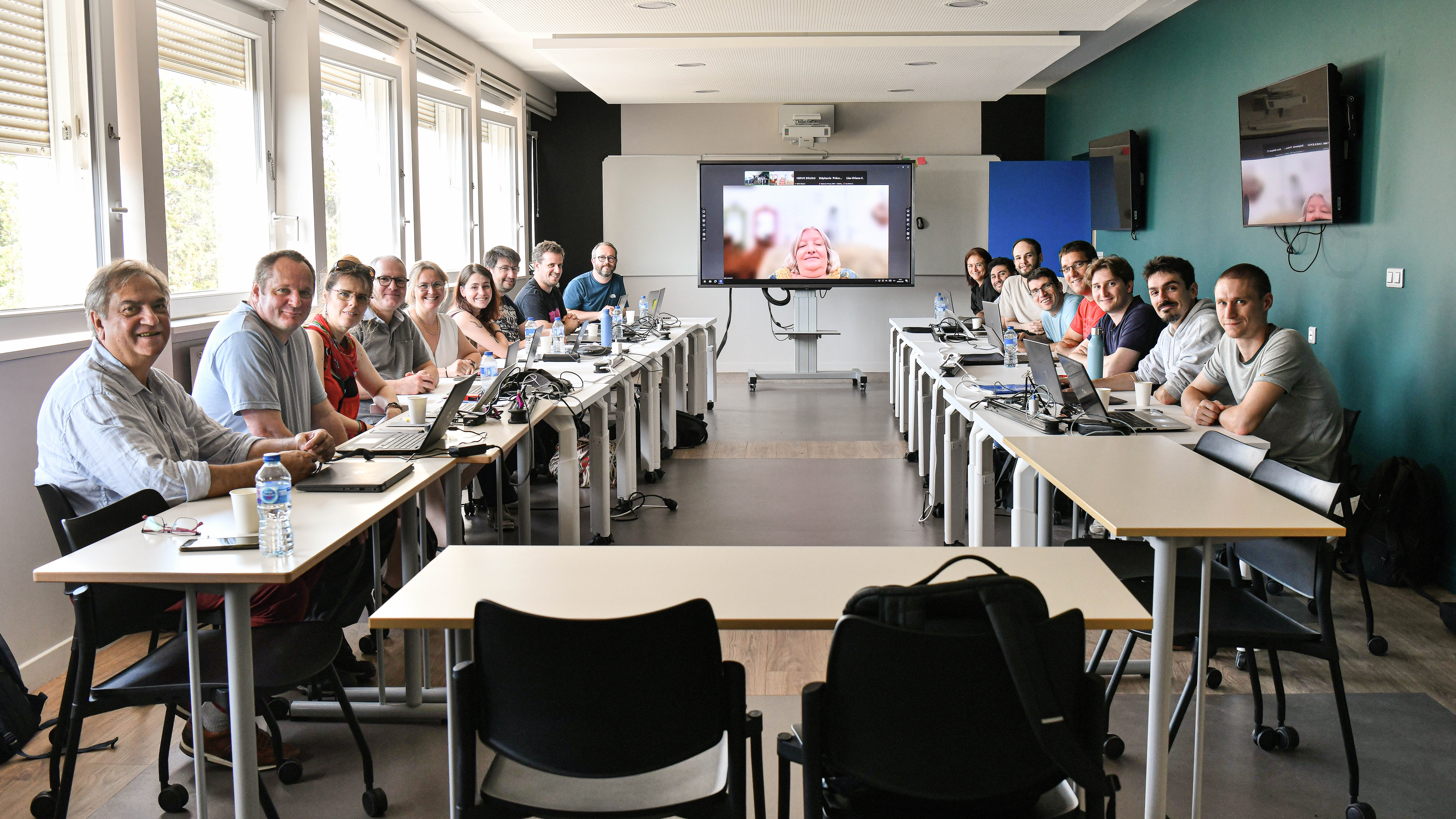 Photo de groupe pour la plénière de 2025 à Reims, France